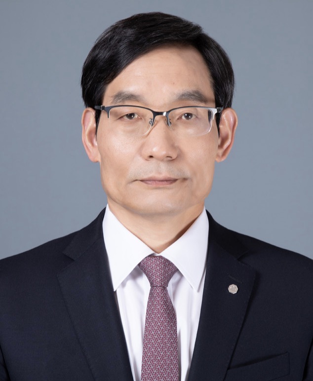 周育先 党委书记、董事长